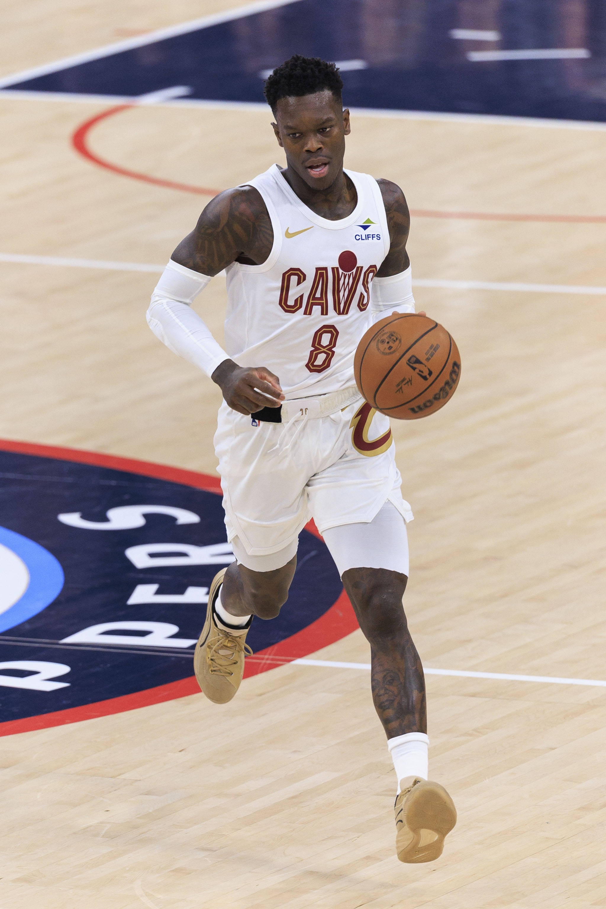 施罗德：我们半场限制对手得分在50以下 在国王很久没做到过这点