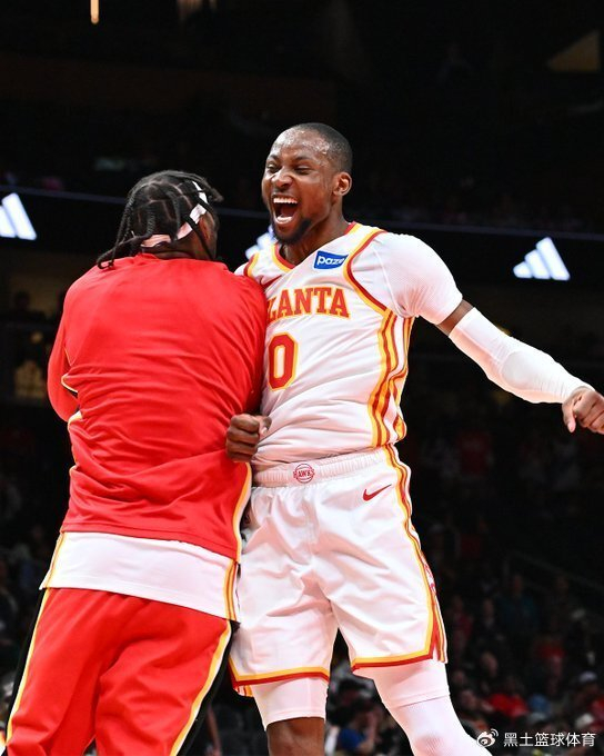 开云登录入口地址-隔扣杨瀚森！库明加三战轰64+23太炸裂 老鹰全场高呼谢谢勇士队|开拓者|乔纳森·库明加|亚特兰大老鹰队|波特兰开拓者队|NBA常规赛_新浪体育_新浪新闻