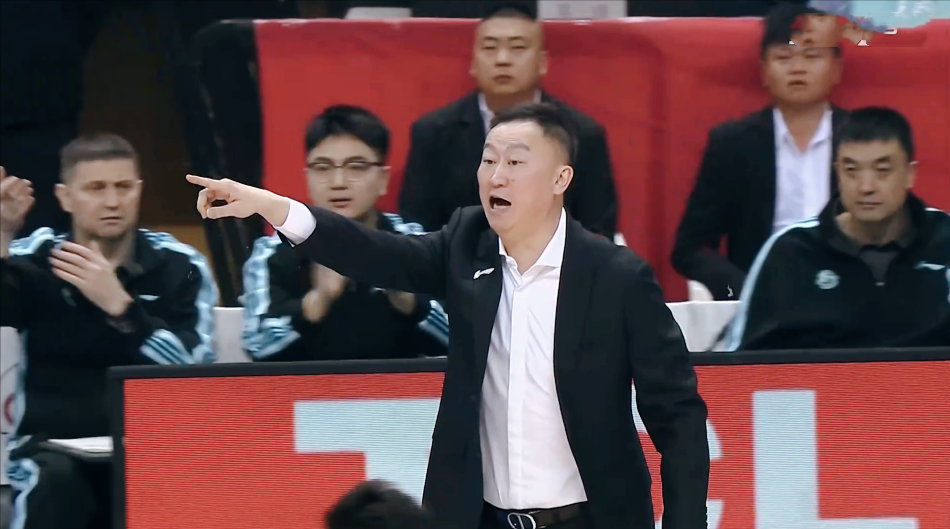 开云体育app-30分惨败！2大新援难挽3连败，CBA关键1战：青岛摧枯拉朽升第5！