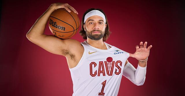 开云体育app-官宣：马克斯·斯特鲁斯将在今日对阵独行侠比赛中复出